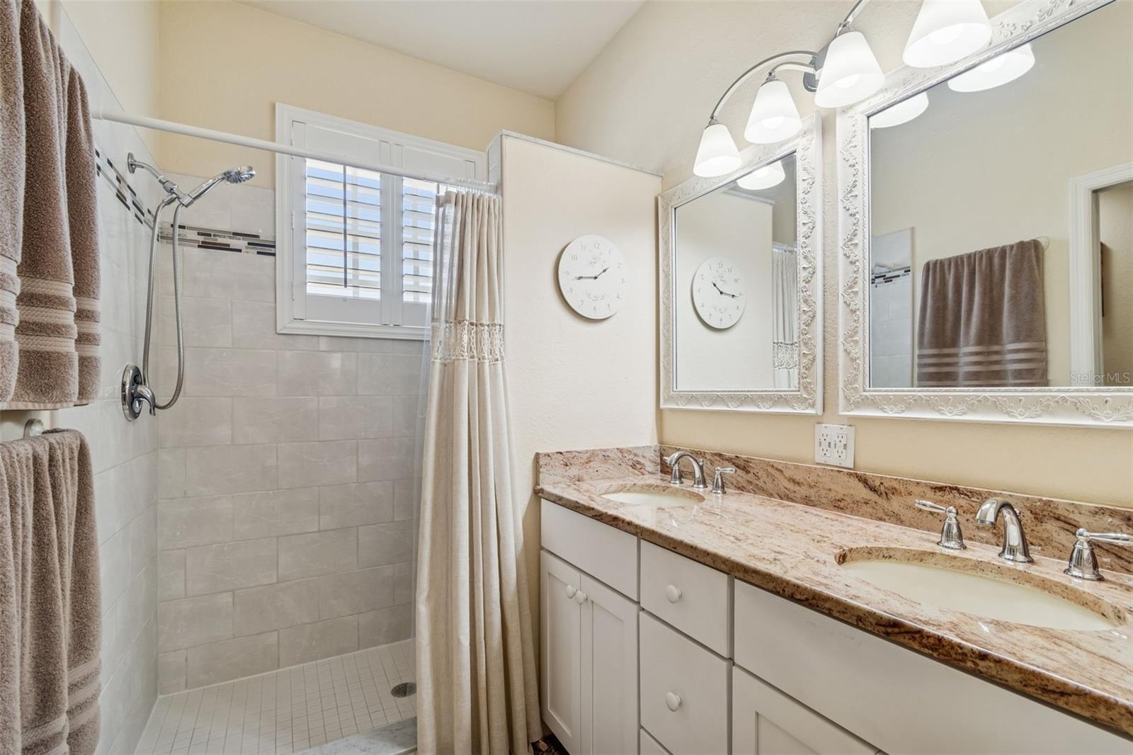 5351 NEIL DR, ST PETERSBURG, FL, 33714