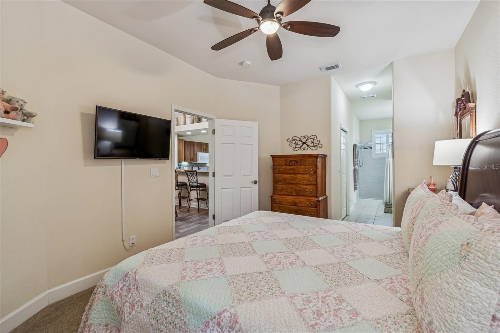 5351 NEIL DR, ST PETERSBURG, FL, 33714