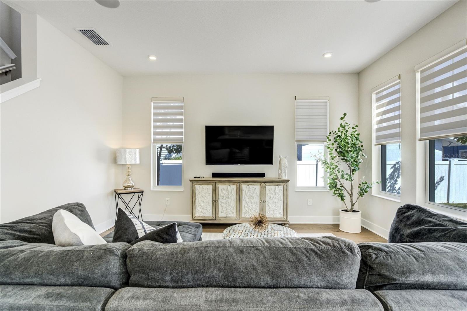 2716 13TH AVE N, ST PETERSBURG, FL, 33713