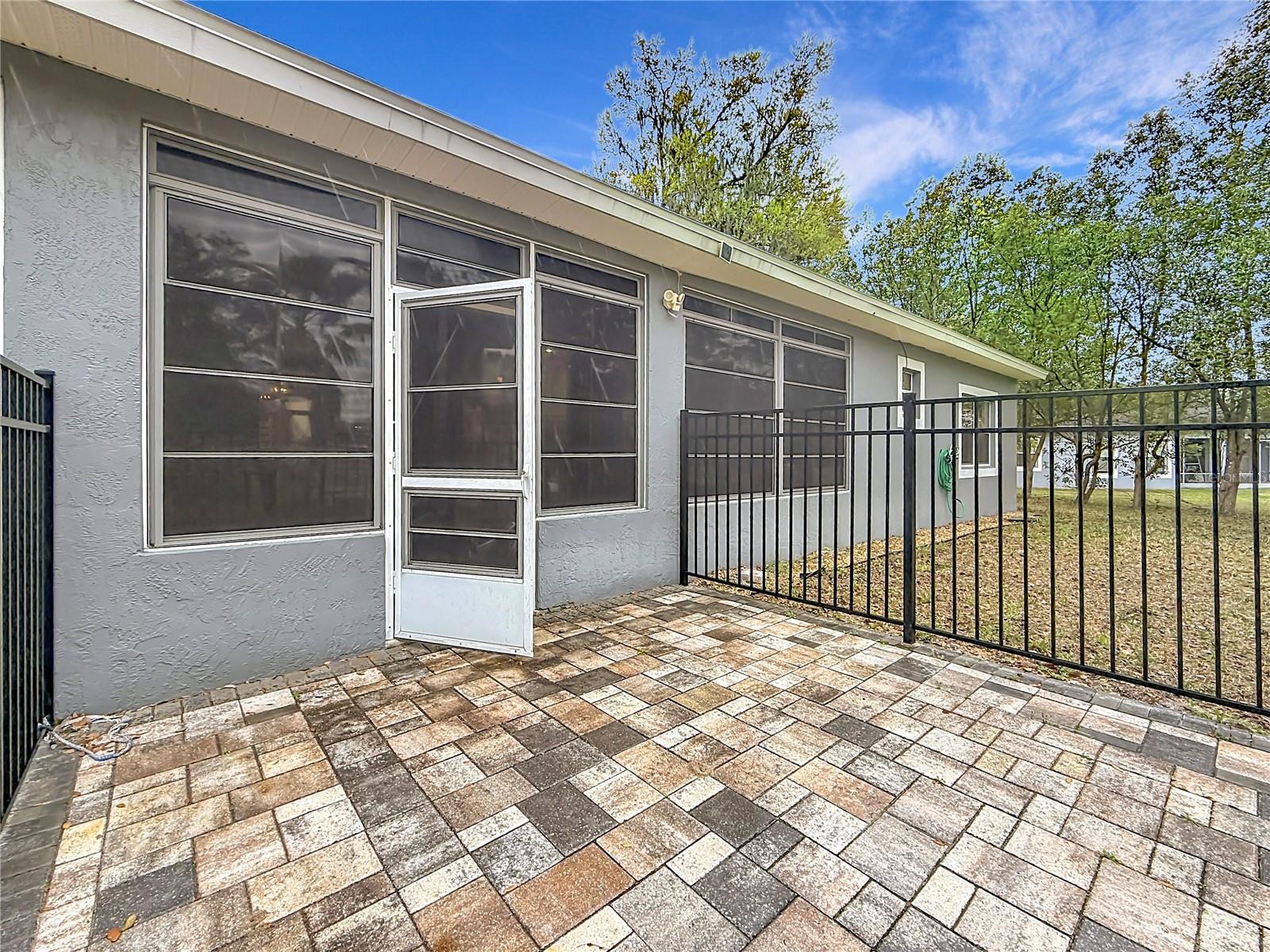 507 DOWLING CIR, LADY LAKE, FL, 32159