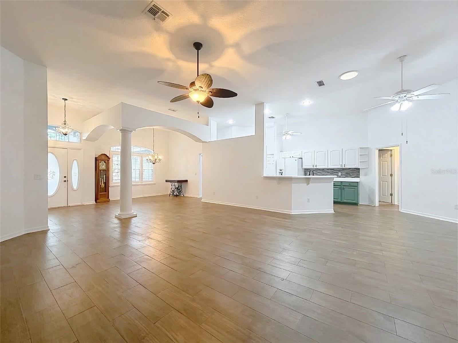 507 DOWLING CIR, LADY LAKE, FL, 32159