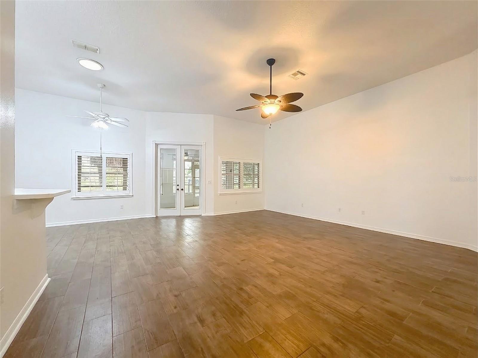 507 DOWLING CIR, LADY LAKE, FL, 32159