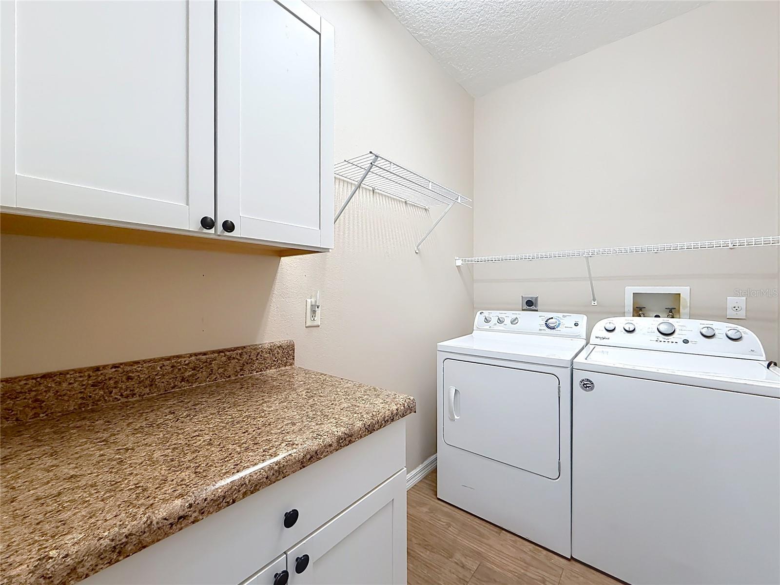 507 DOWLING CIR, LADY LAKE, FL, 32159