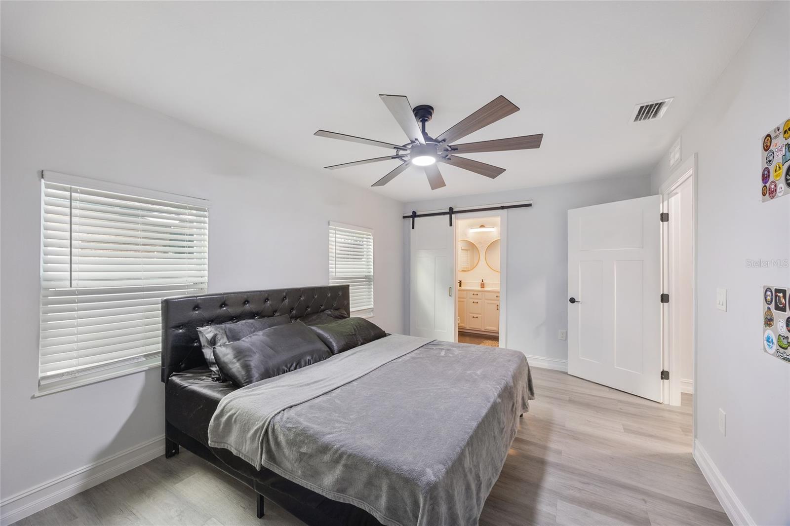 914 E NORTH BAY ST, TAMPA, FL, 33603