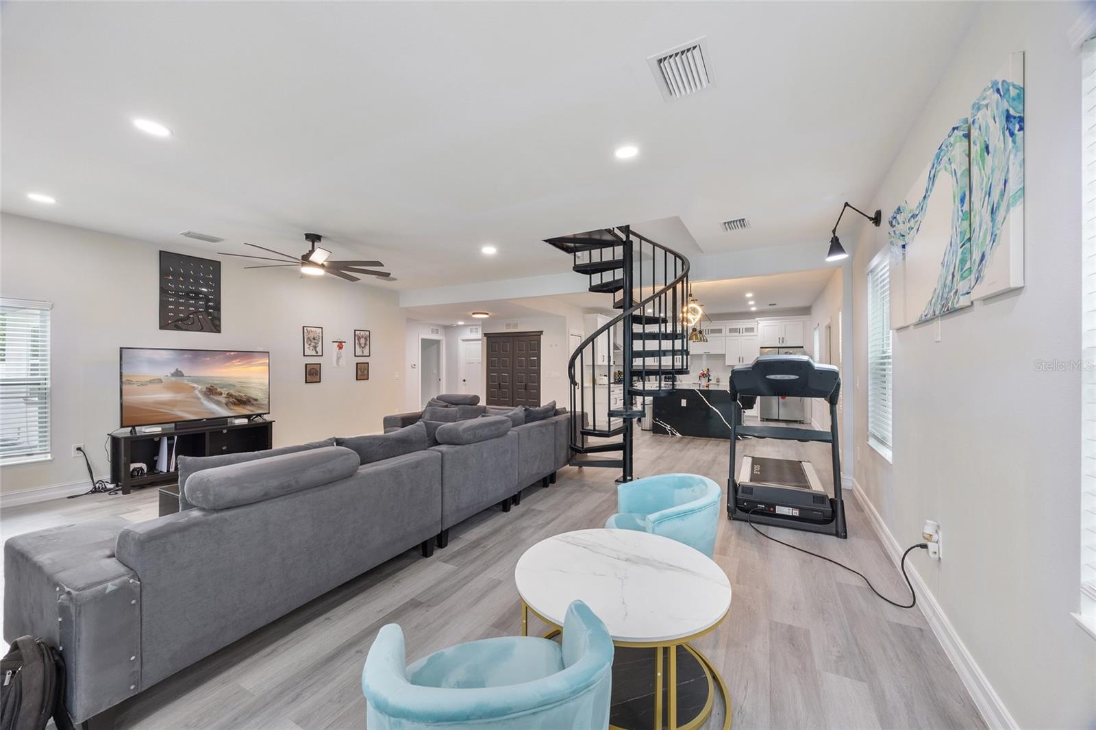 914 E NORTH BAY ST, TAMPA, FL, 33603