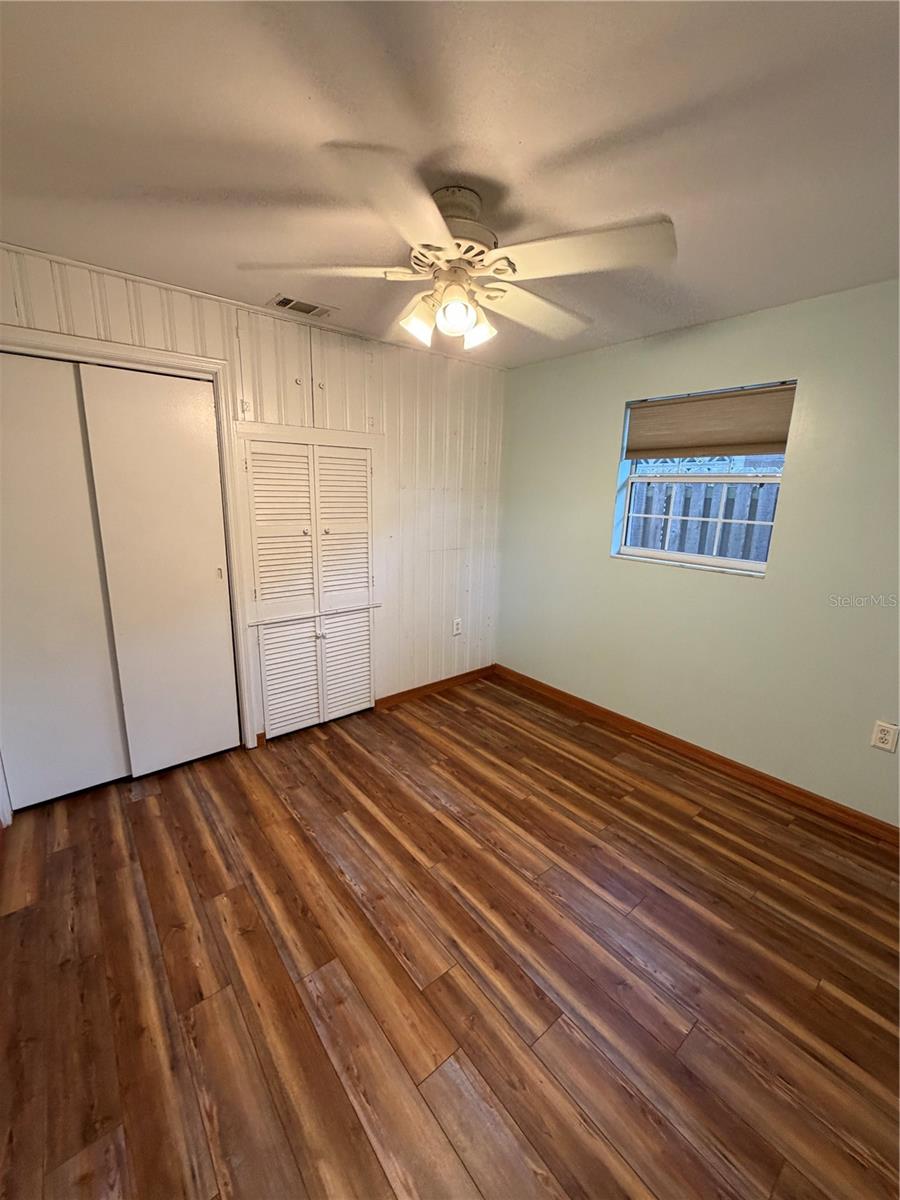 1413 ORANGE AVE, TAVARES, FL, 32778