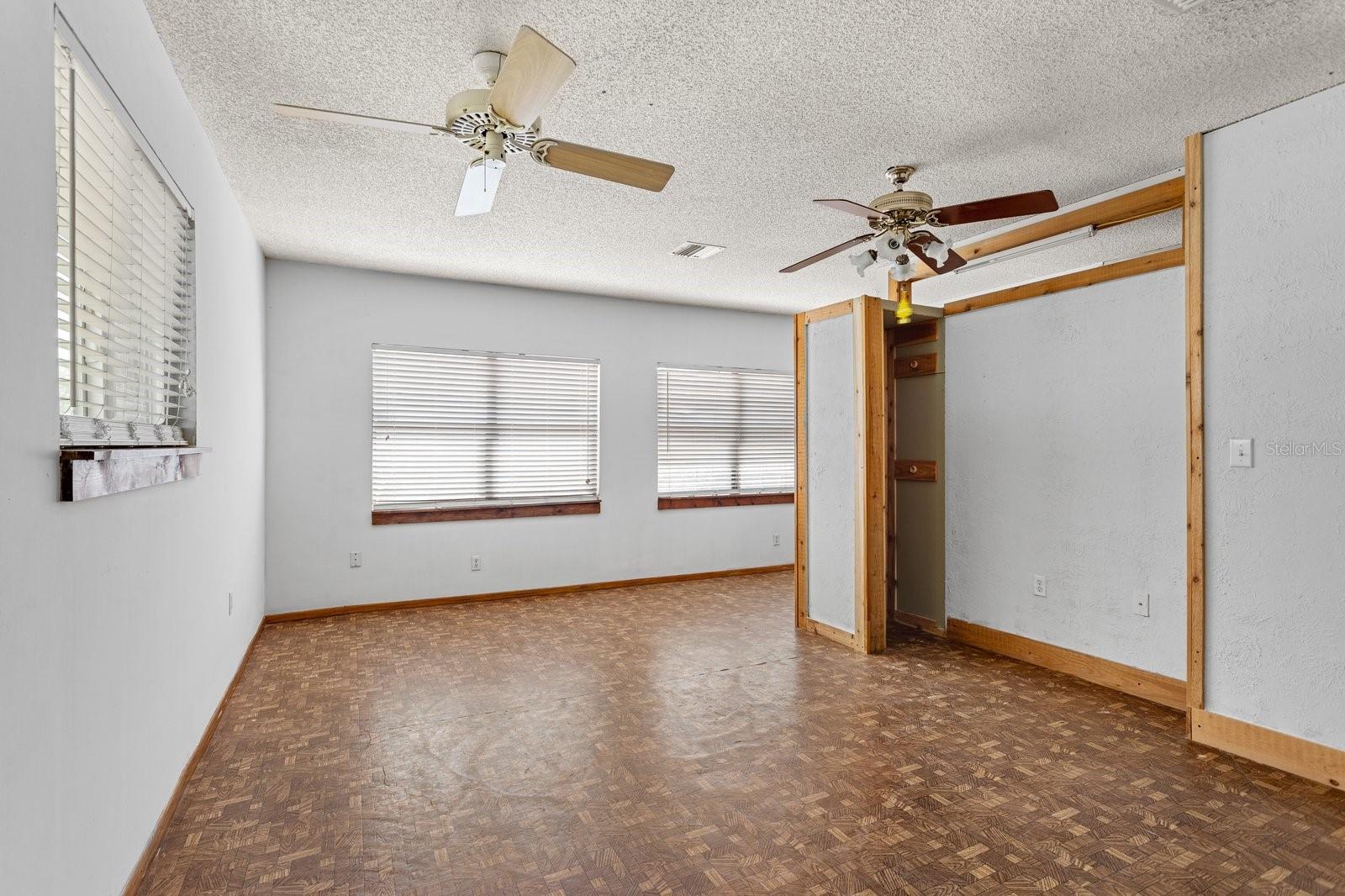 2356 VALLEY AVE, KISSIMMEE, FL, 34744