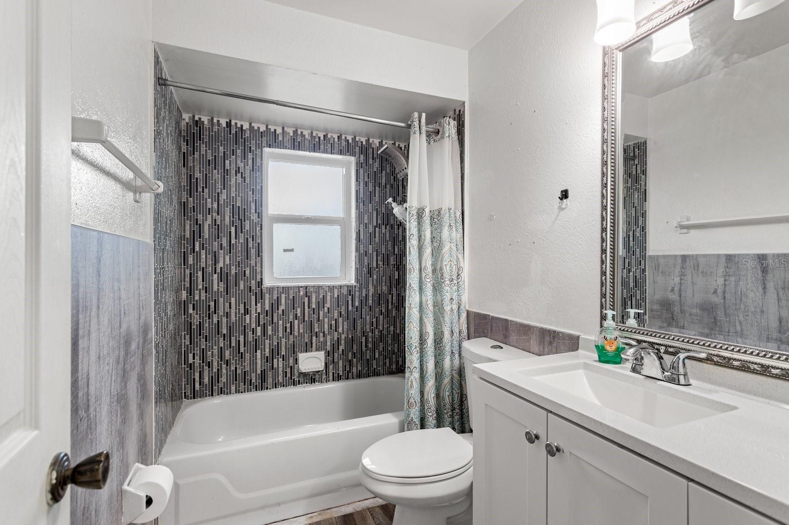 2356 VALLEY AVE, KISSIMMEE, FL, 34744