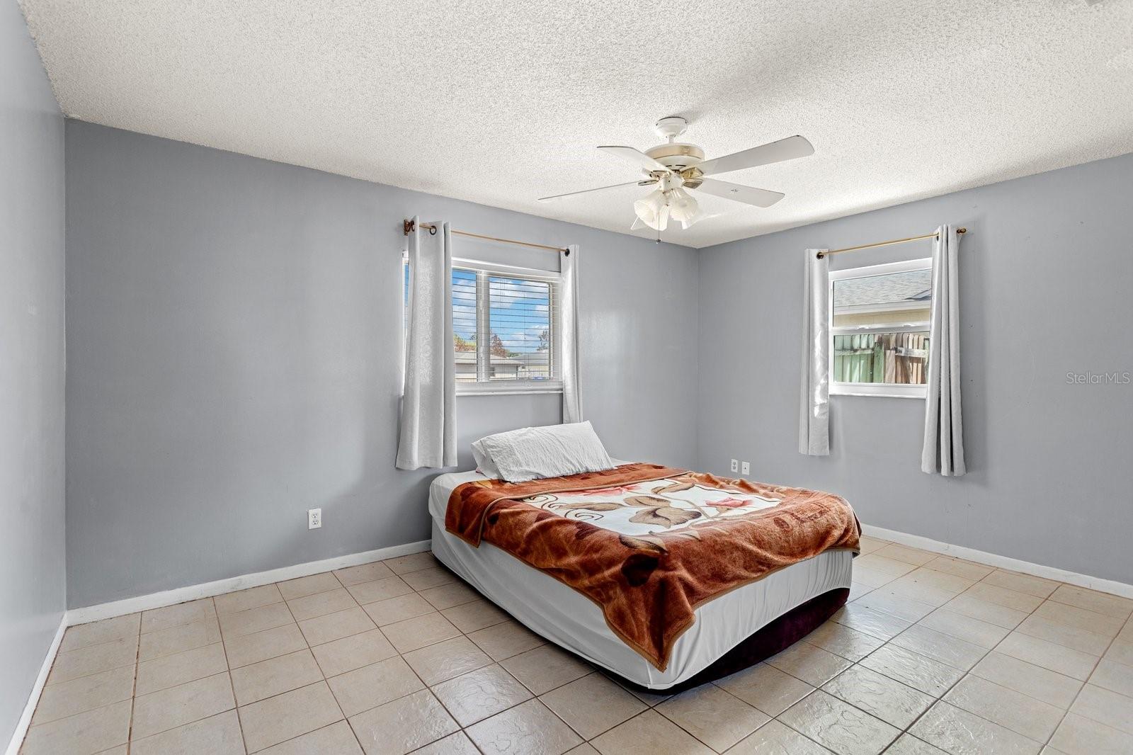 2356 VALLEY AVE, KISSIMMEE, FL, 34744
