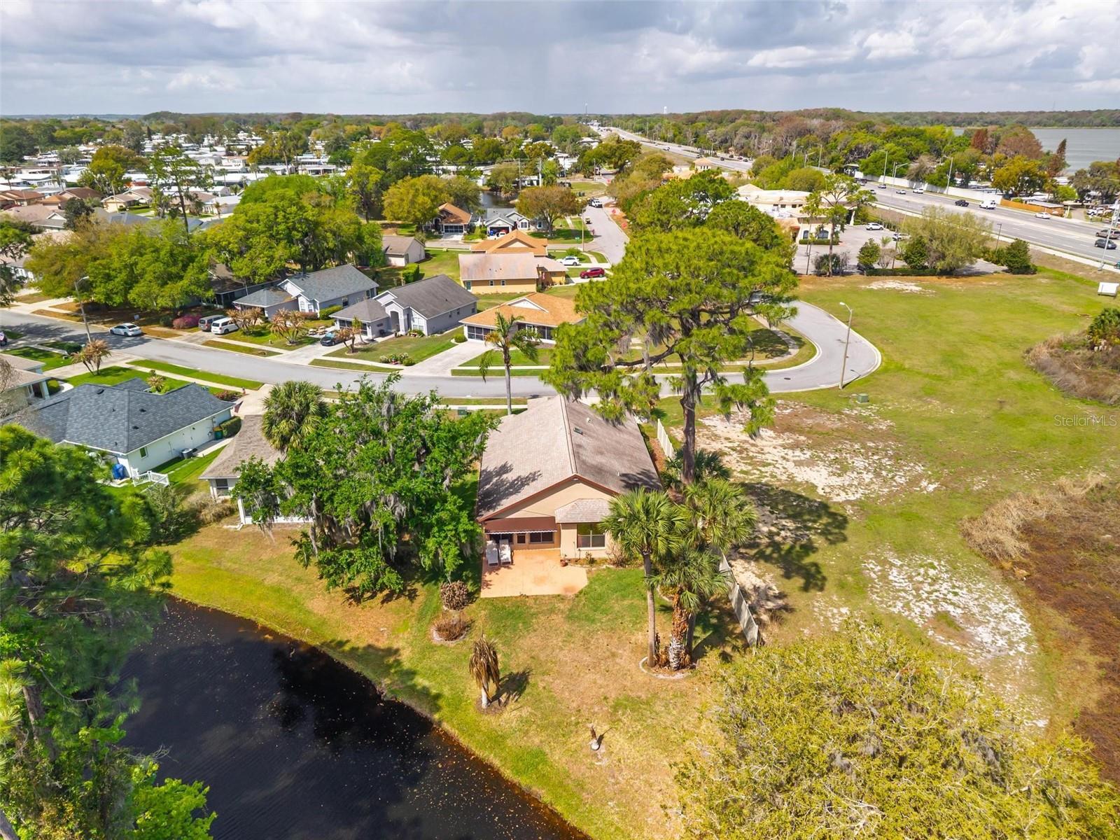 1010 VINDALE RD, TAVARES, FL, 32778