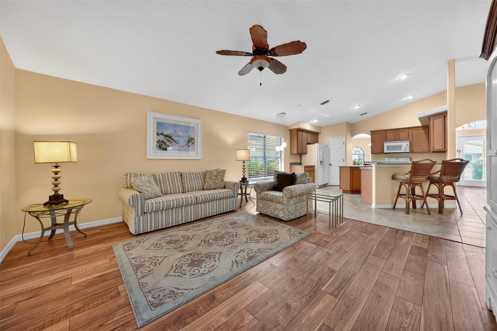 1010 VINDALE RD, TAVARES, FL, 32778