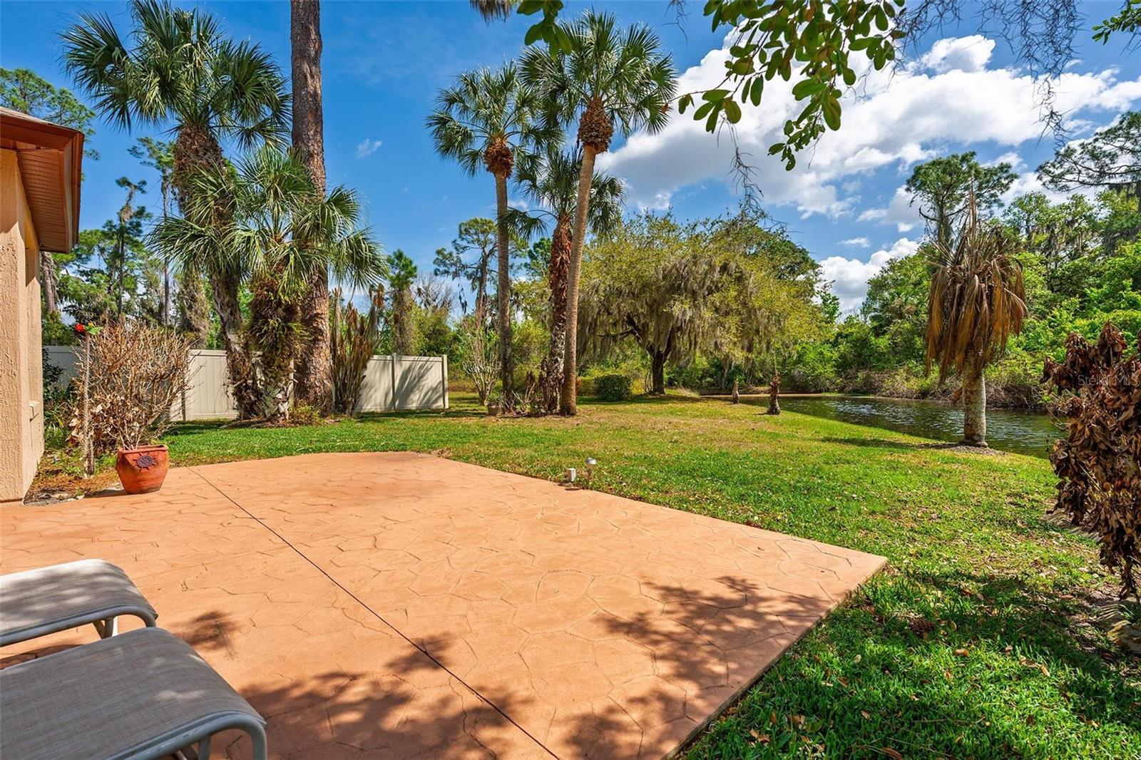 1010 VINDALE RD, TAVARES, FL, 32778