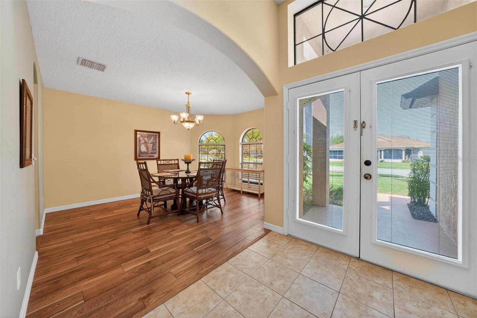 1010 VINDALE RD, TAVARES, FL, 32778
