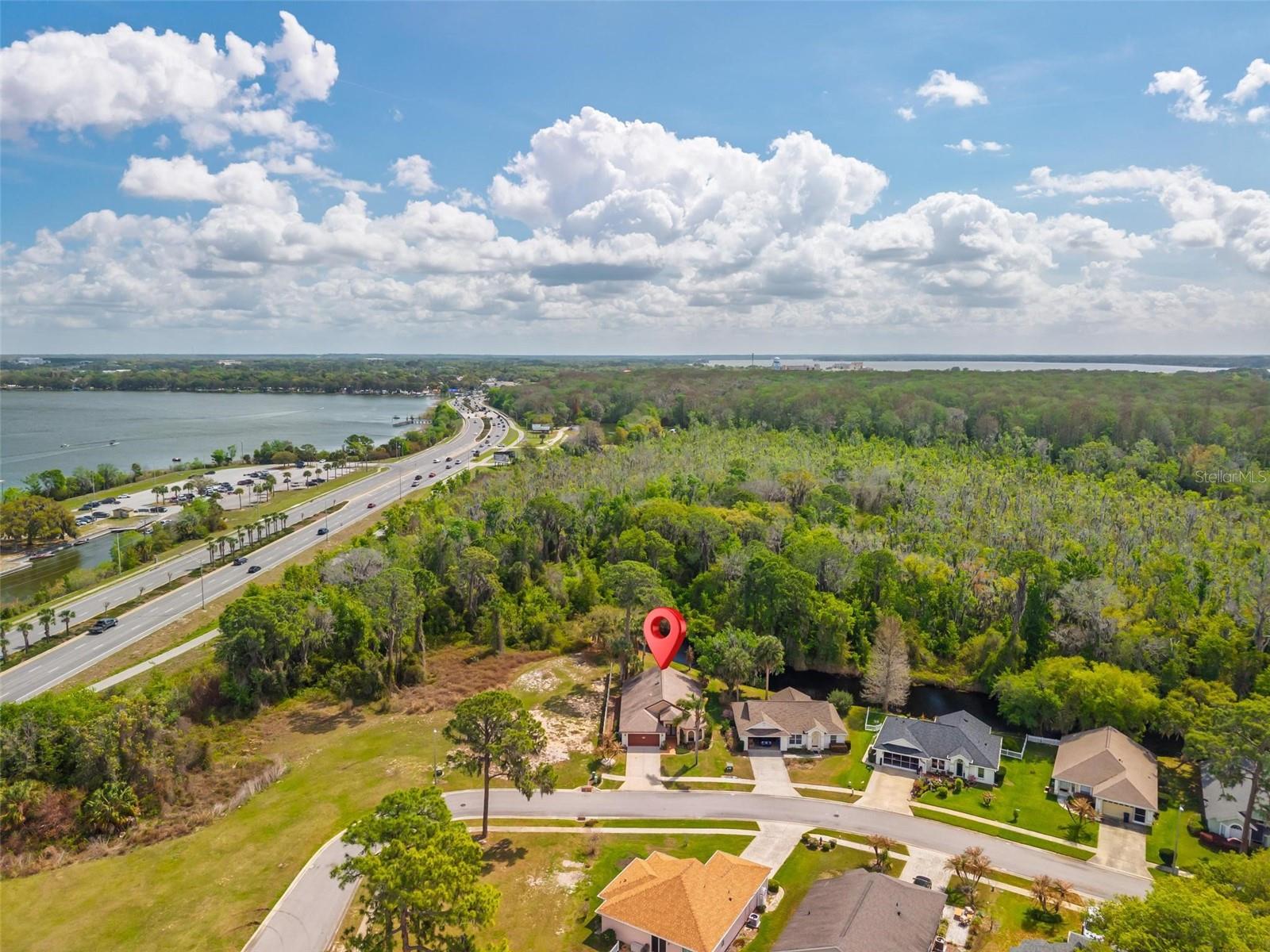 1010 VINDALE RD, TAVARES, FL, 32778