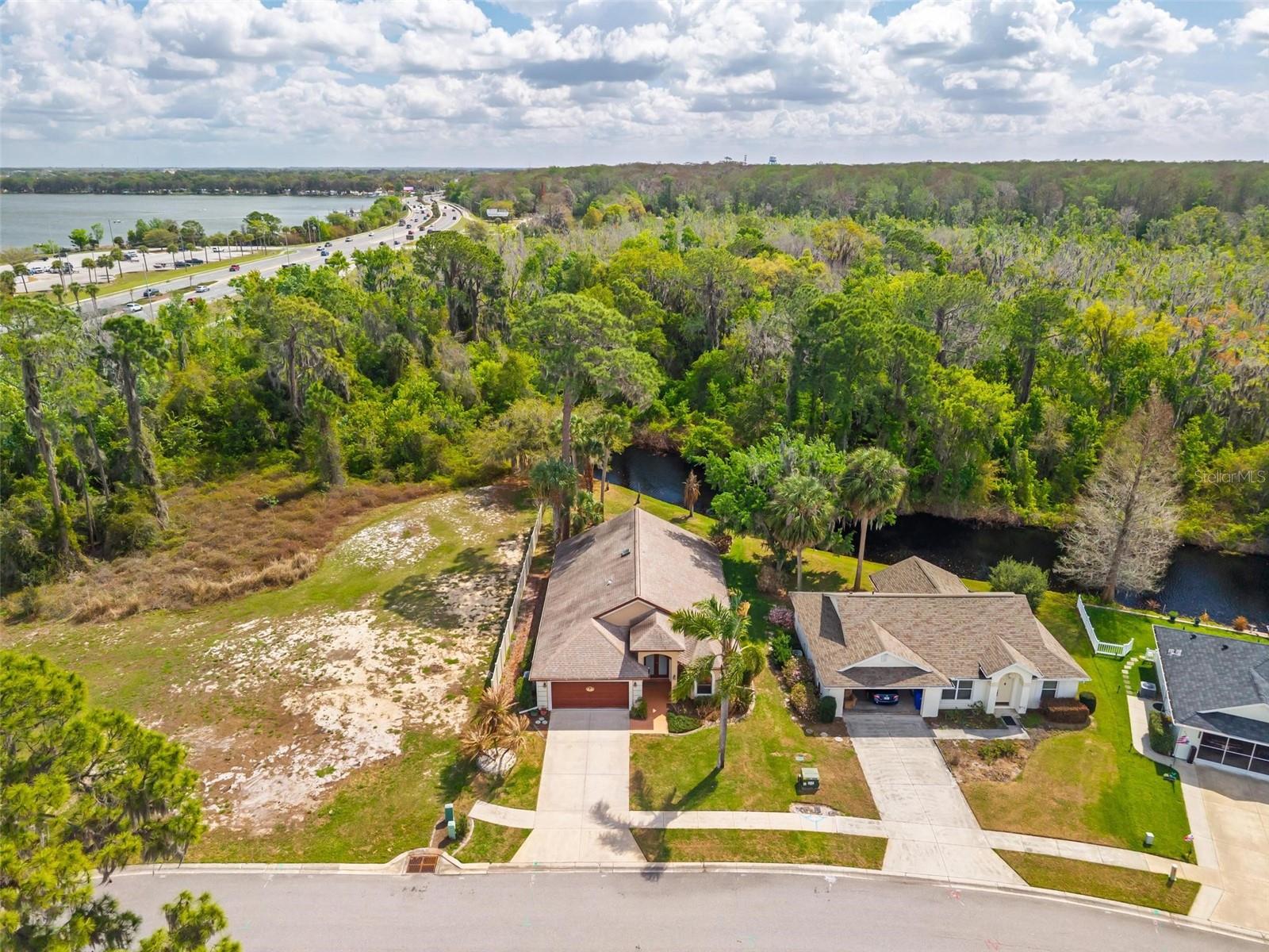 1010 VINDALE RD, TAVARES, FL, 32778
