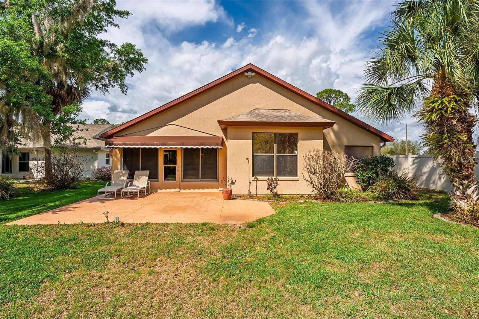 1010 VINDALE RD, TAVARES, FL, 32778