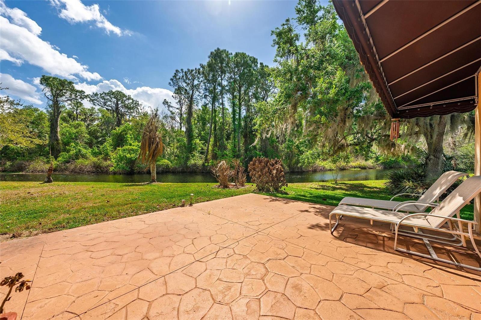 1010 VINDALE RD, TAVARES, FL, 32778