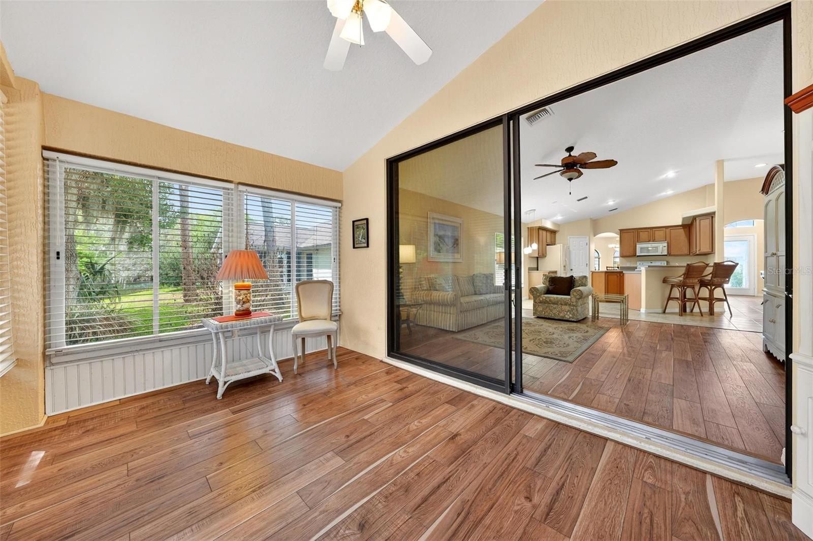 1010 VINDALE RD, TAVARES, FL, 32778