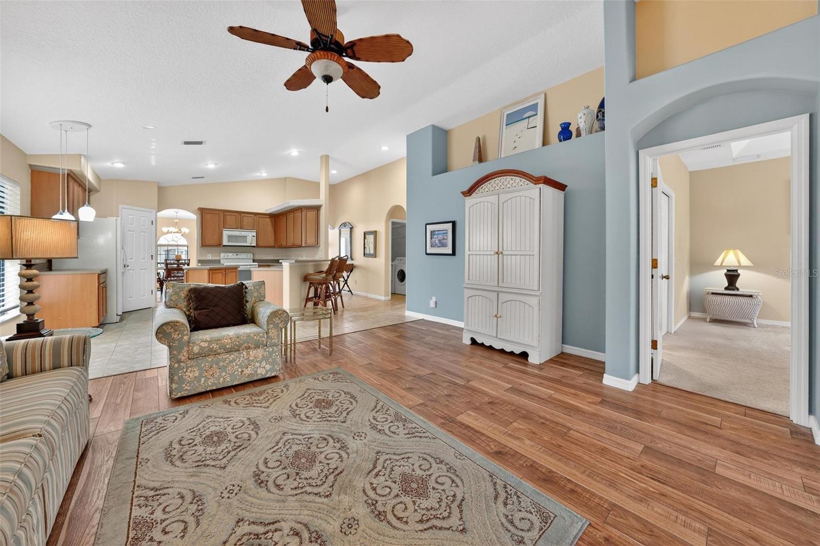 1010 VINDALE RD, TAVARES, FL, 32778