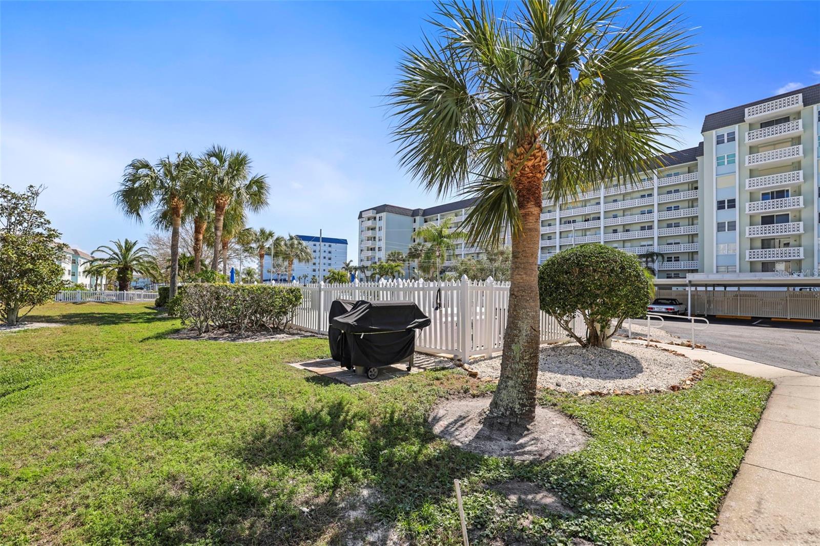 5 ISLAND PARK PL #206, DUNEDIN, FL, 34698