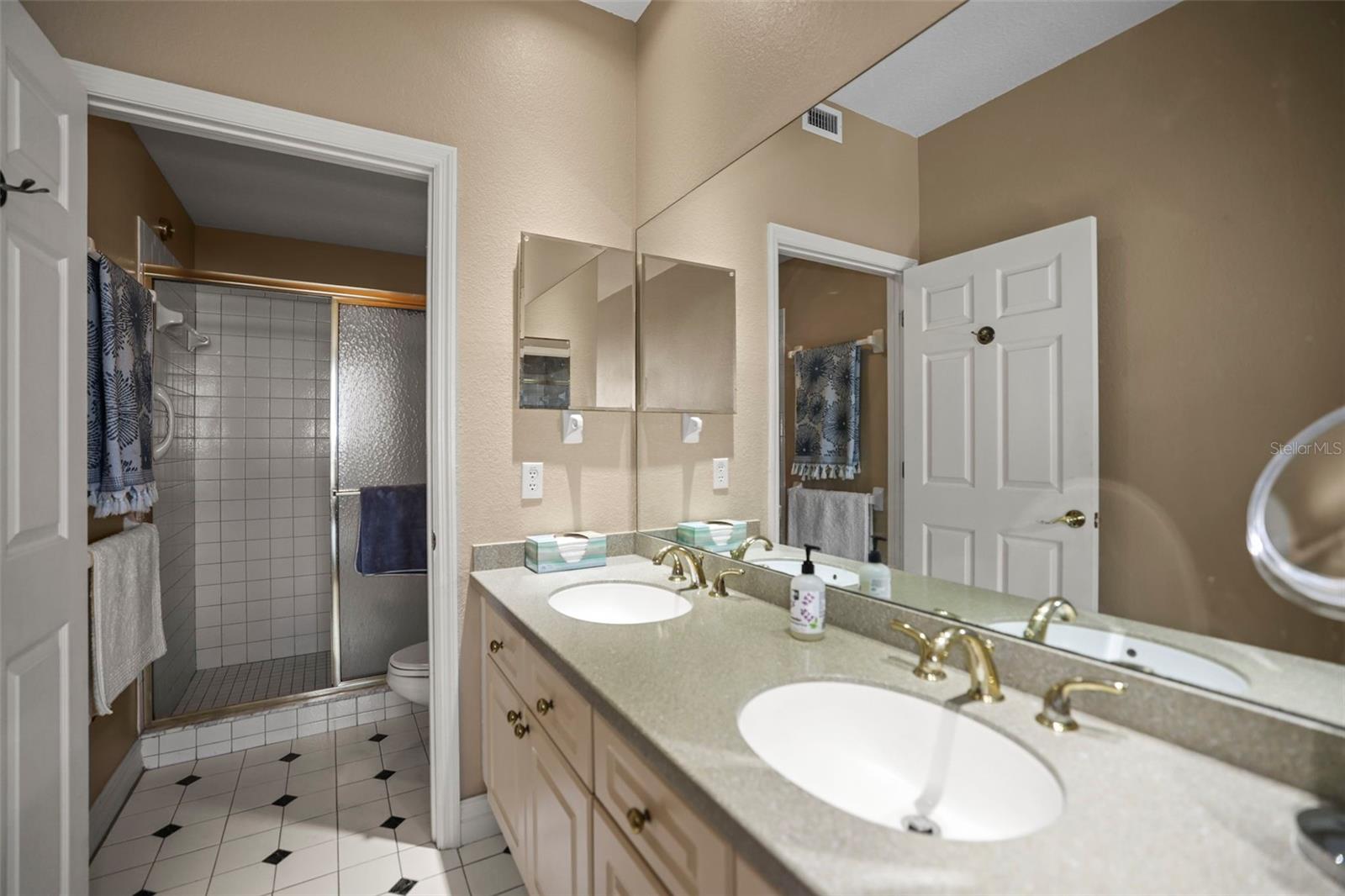5 ISLAND PARK PL #206, DUNEDIN, FL, 34698
