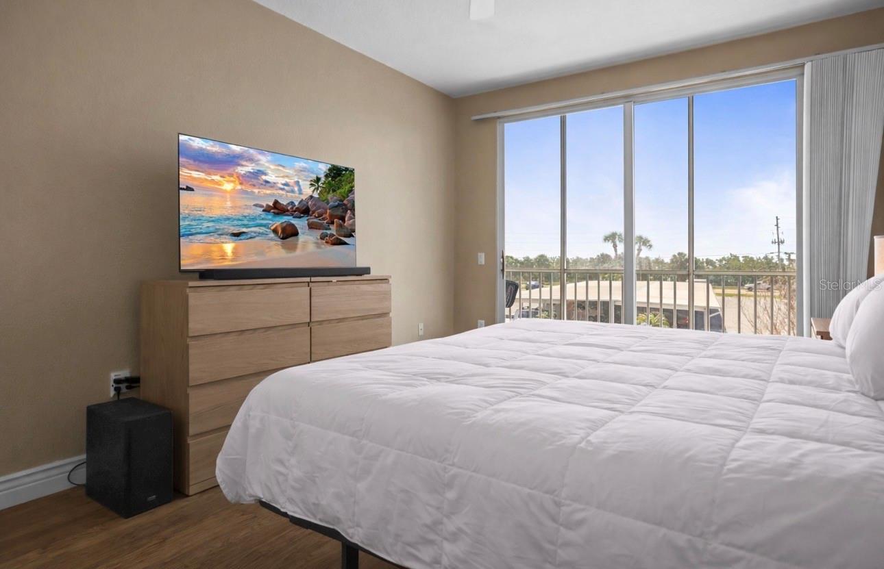 5 ISLAND PARK PL #206, DUNEDIN, FL, 34698