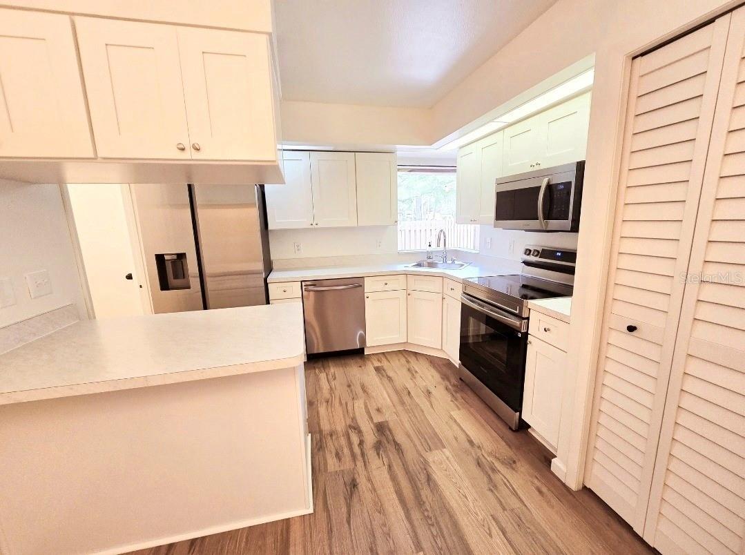 127 HERON BAY CIR, LAKE MARY, FL, 32746