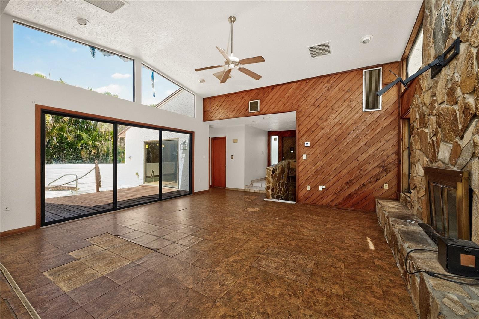 401 AQUI ESTA DR, PUNTA GORDA, FL, 33950