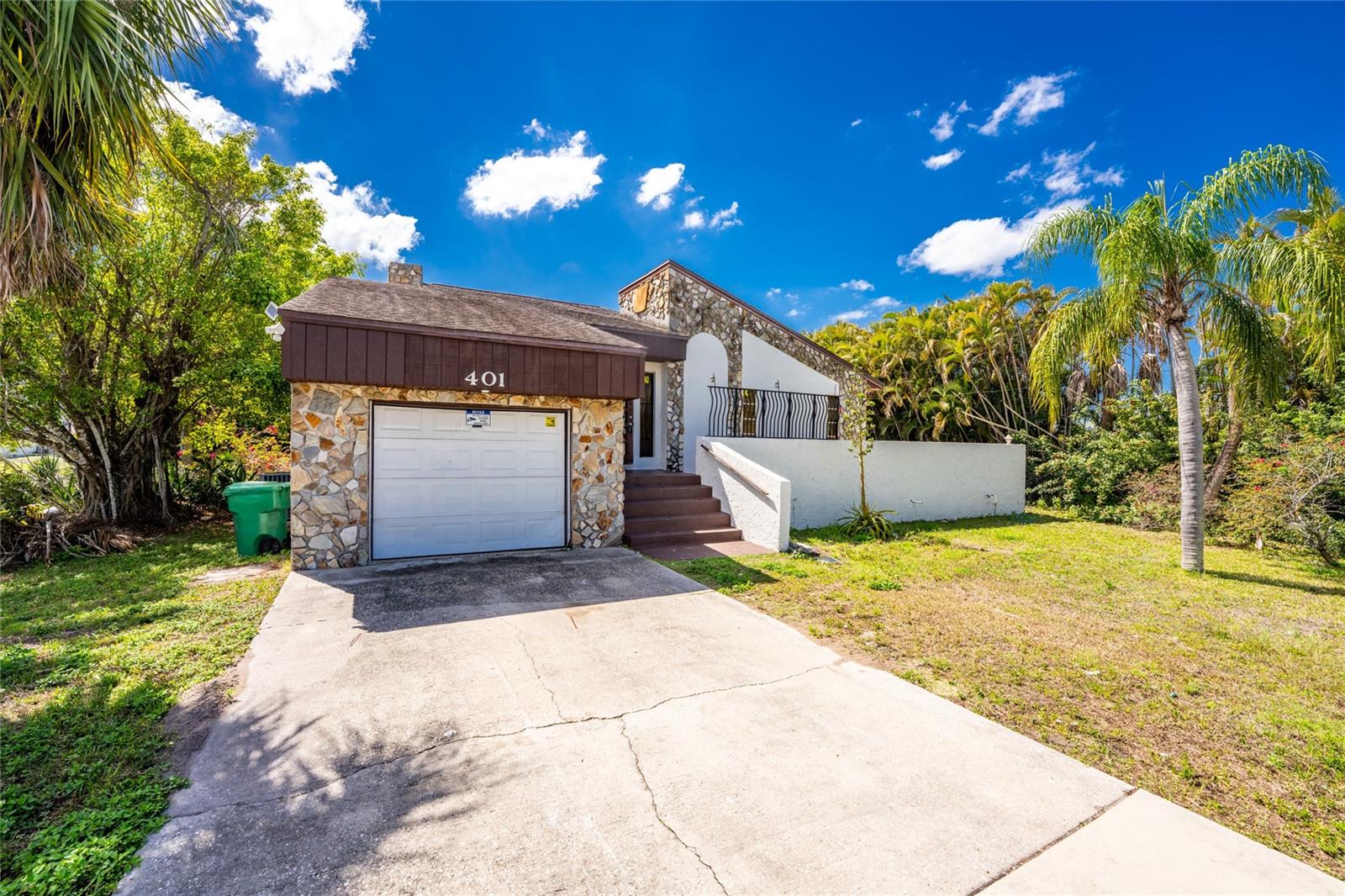 401 AQUI ESTA DR, PUNTA GORDA, FL, 33950
