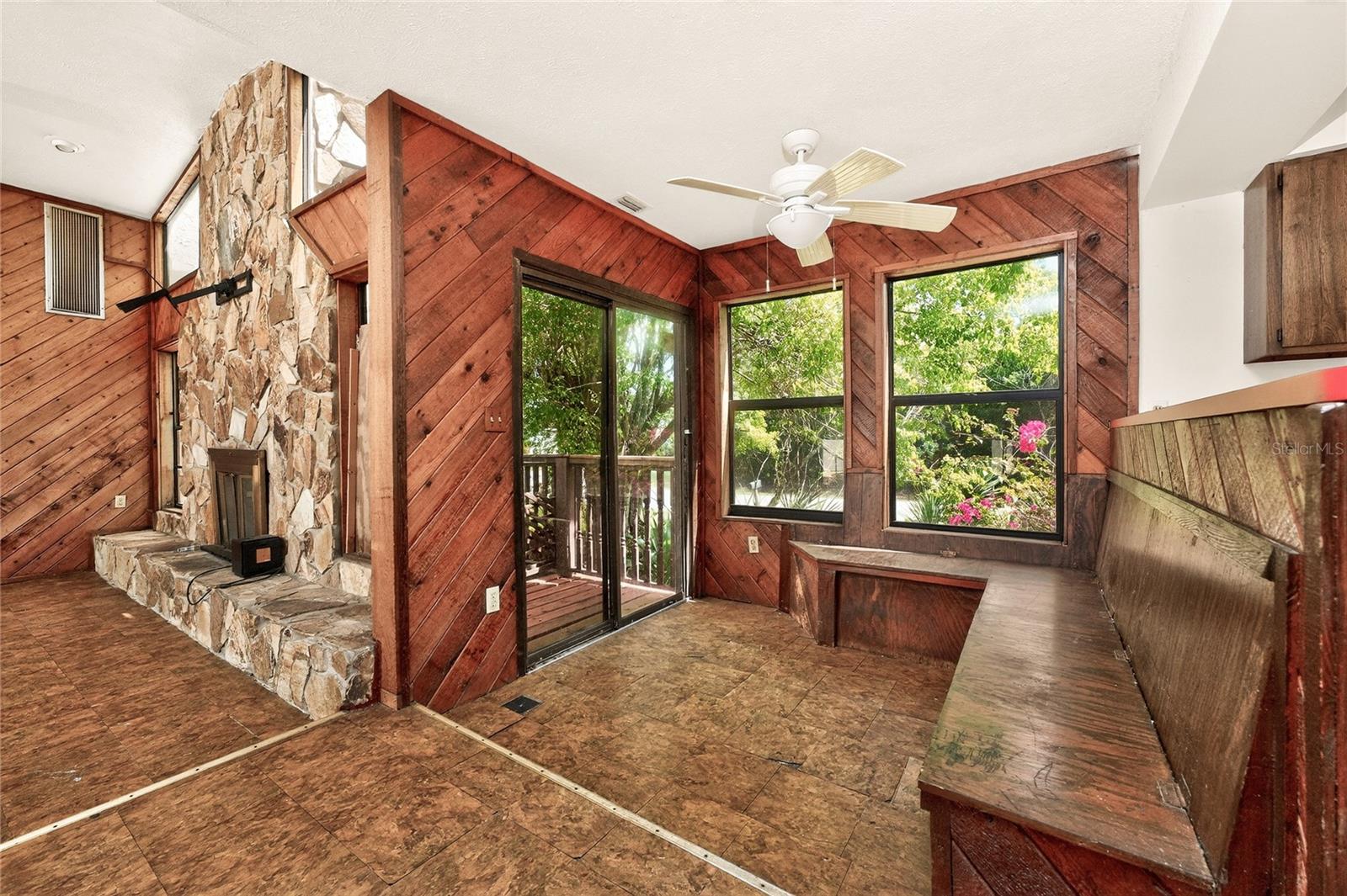 401 AQUI ESTA DR, PUNTA GORDA, FL, 33950
