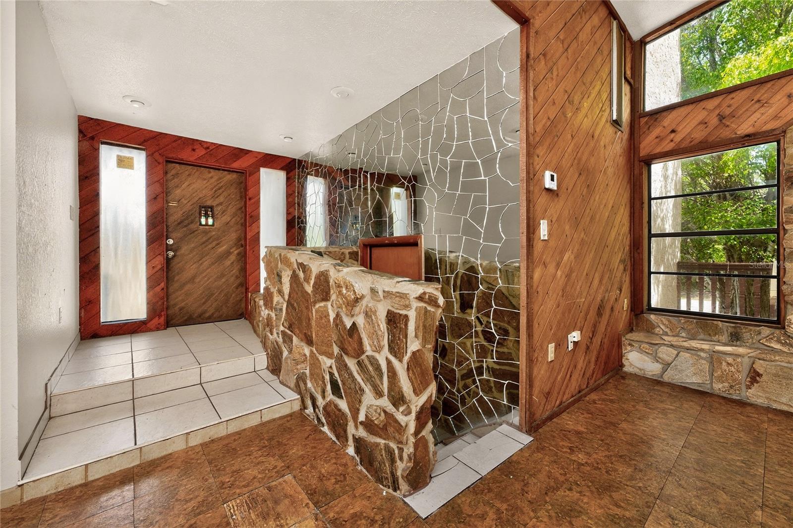 401 AQUI ESTA DR, PUNTA GORDA, FL, 33950