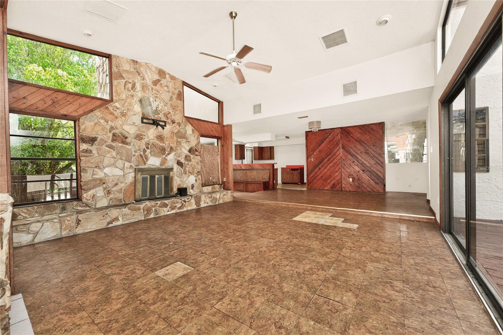 401 AQUI ESTA DR, PUNTA GORDA, FL, 33950