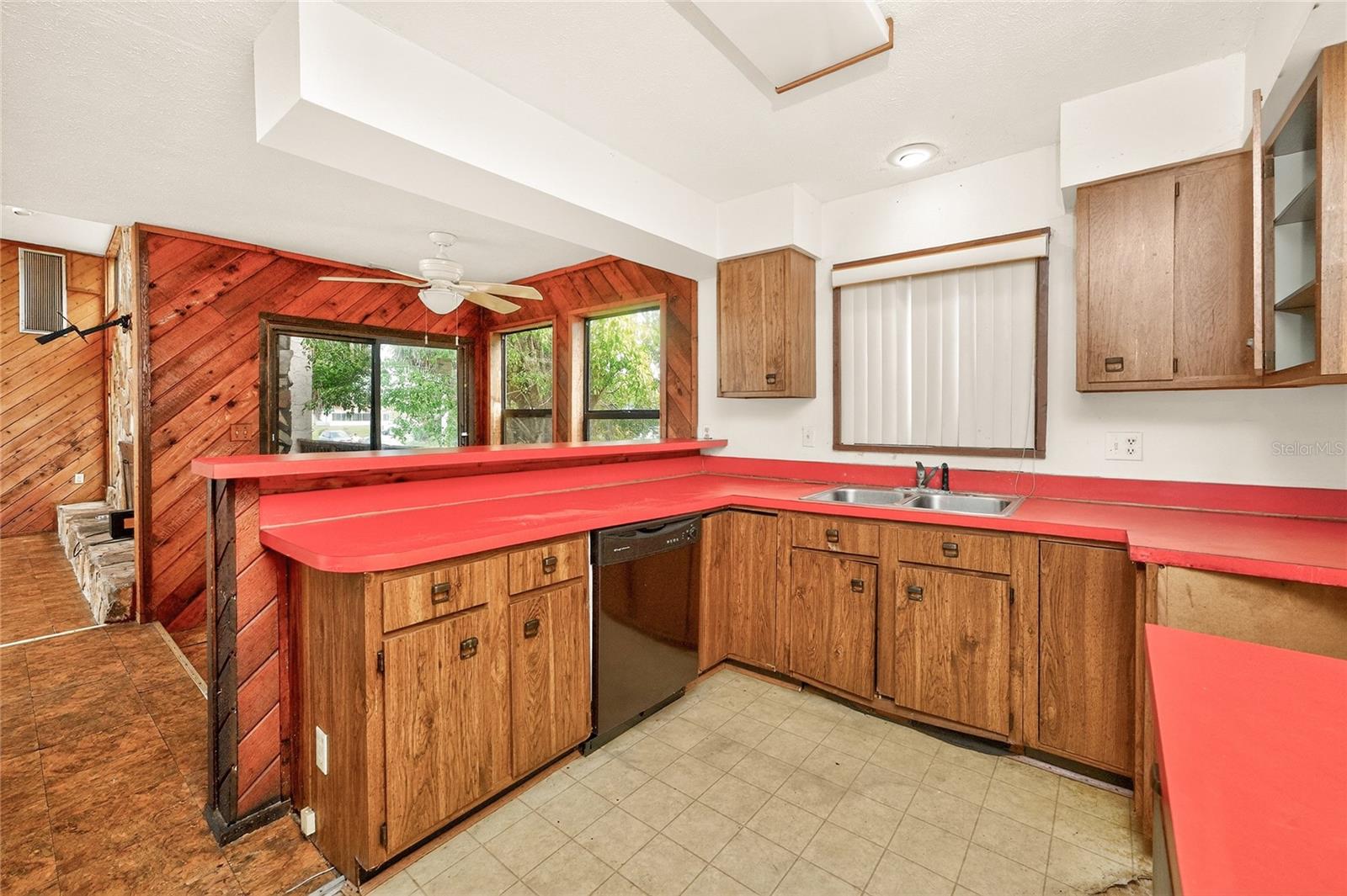 401 AQUI ESTA DR, PUNTA GORDA, FL, 33950