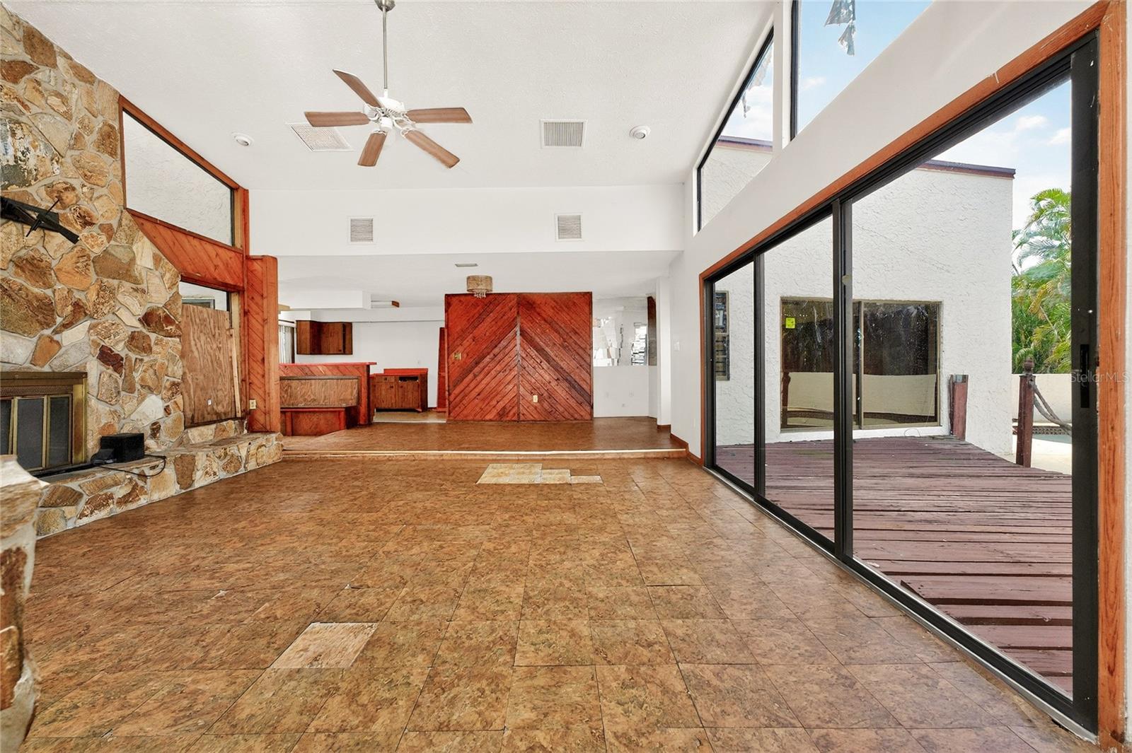 401 AQUI ESTA DR, PUNTA GORDA, FL, 33950