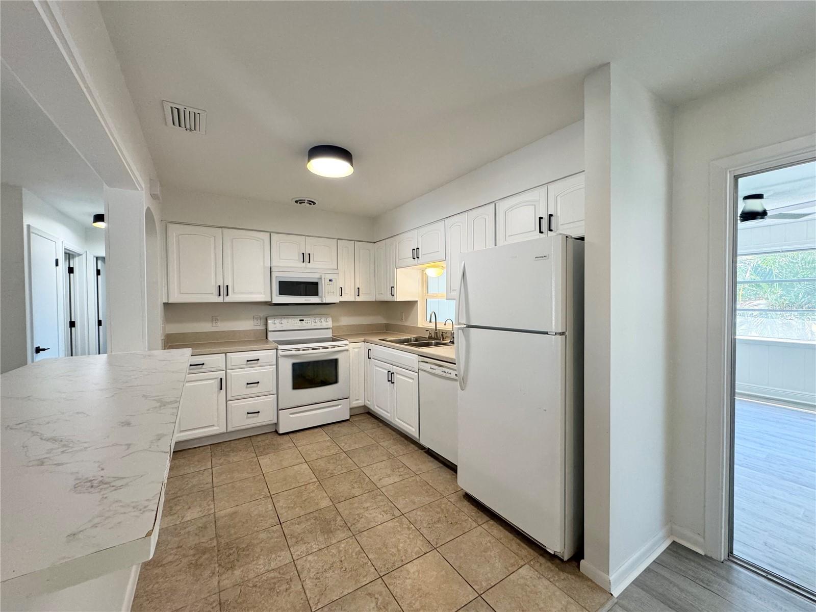 637 BELTREES ST, DUNEDIN, FL, 34698