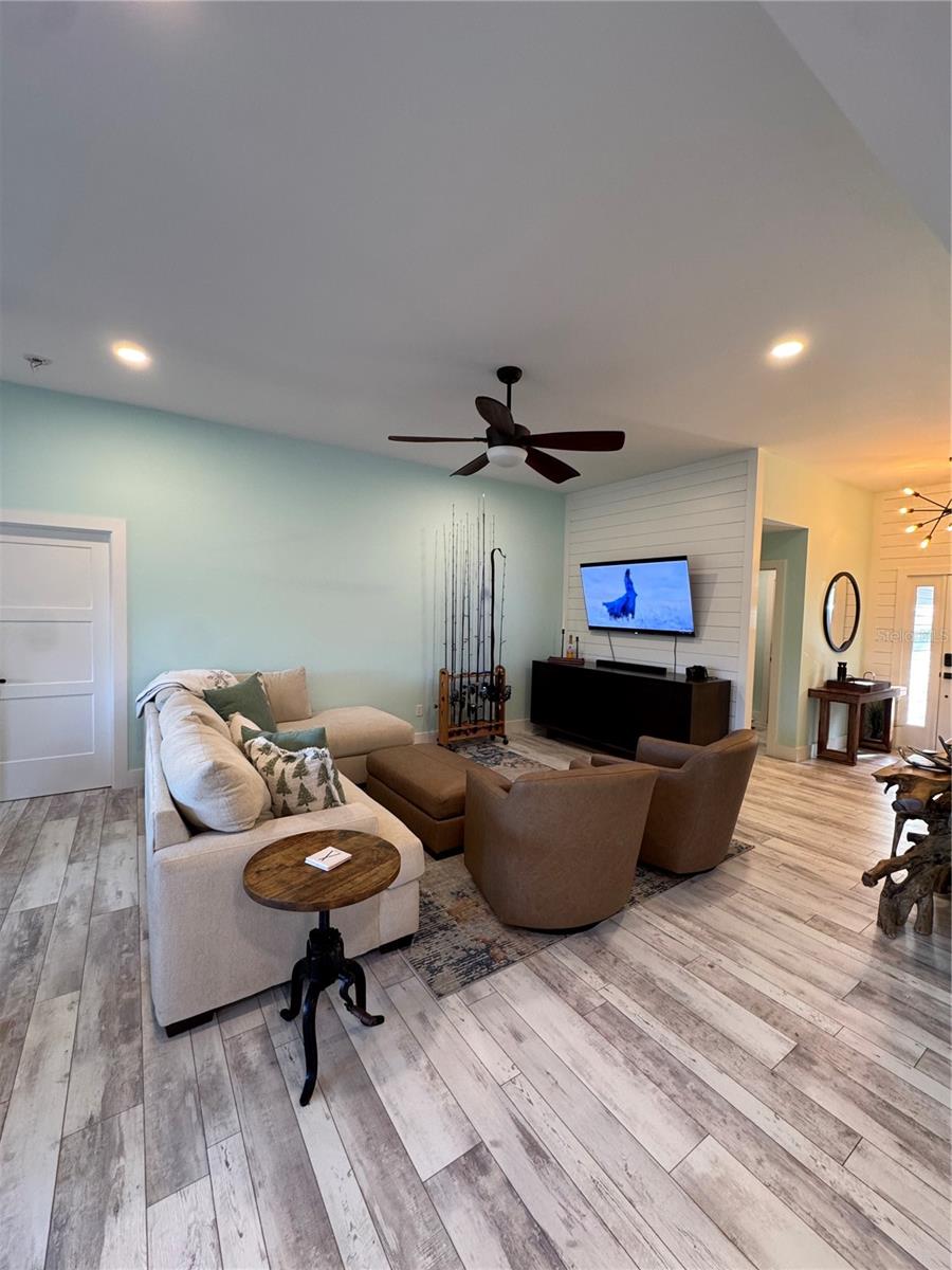 4140 AUGUSTINE AVE, SARASOTA, FL, 34231