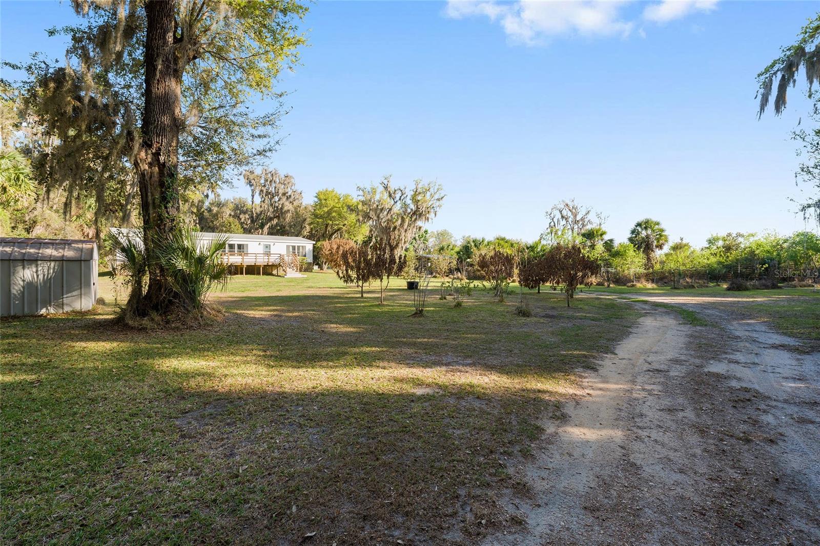38805 EMERALDA ISLAND RD, LEESBURG, FL, 34788