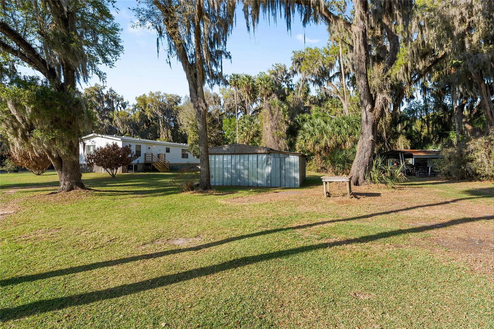38805 EMERALDA ISLAND RD, LEESBURG, FL, 34788