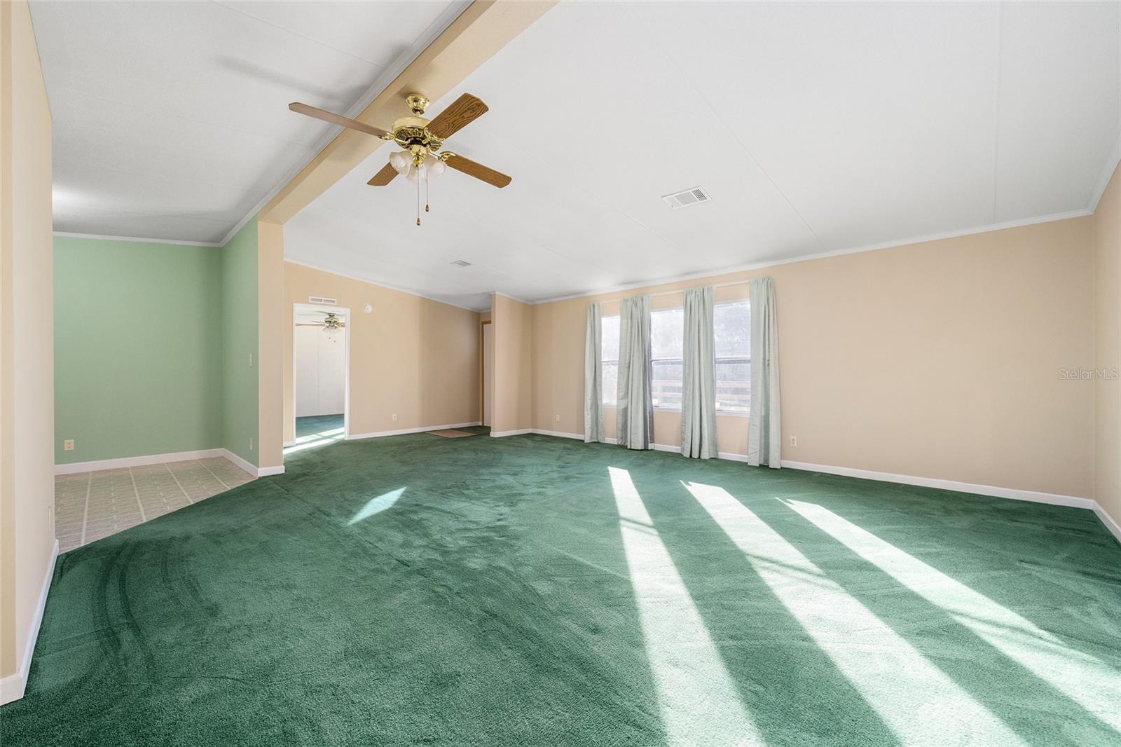 38805 EMERALDA ISLAND RD, LEESBURG, FL, 34788