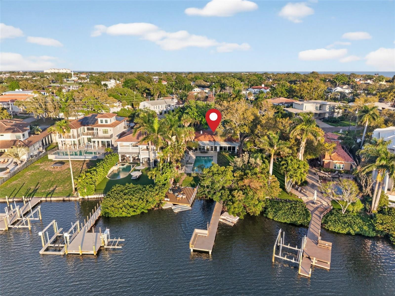 490 COFFEE POT RIVIERA NE, ST PETERSBURG, FL, 33704
