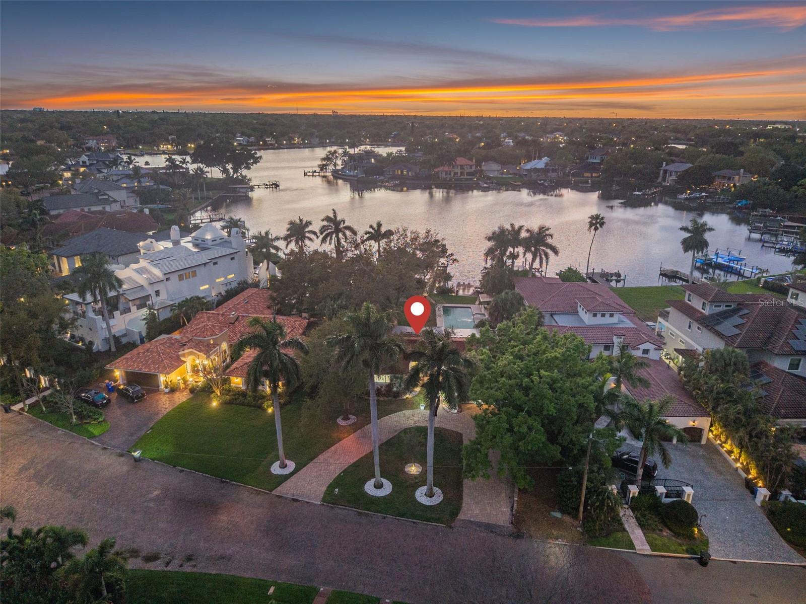490 COFFEE POT RIVIERA NE, ST PETERSBURG, FL, 33704