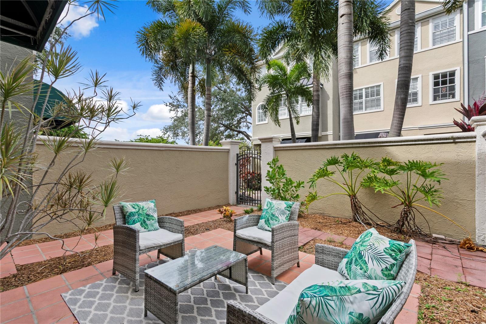 1427 HARBOUR WALK A RD, TAMPA, FL, 33602