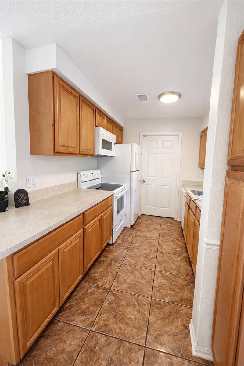 3975 PORPOISE DR SE, ST PETERSBURG, FL, 33705