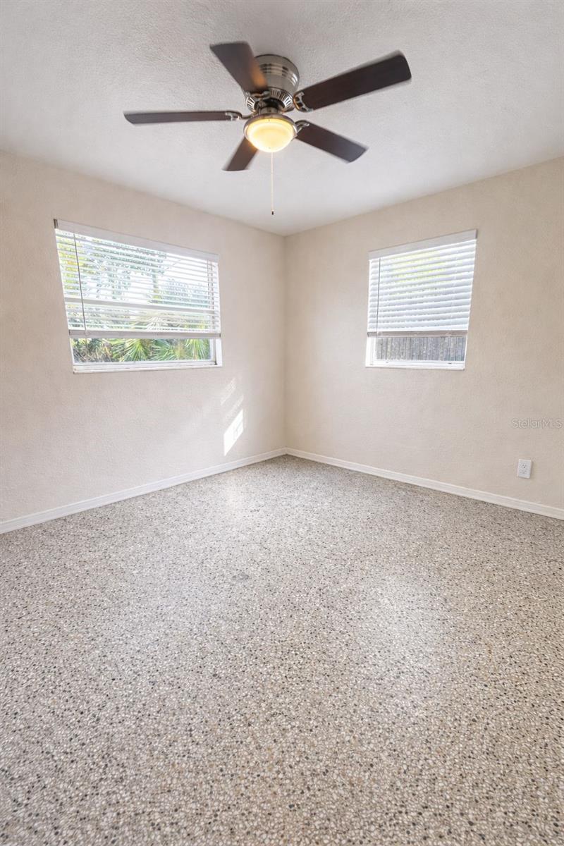 3975 PORPOISE DR SE, ST PETERSBURG, FL, 33705