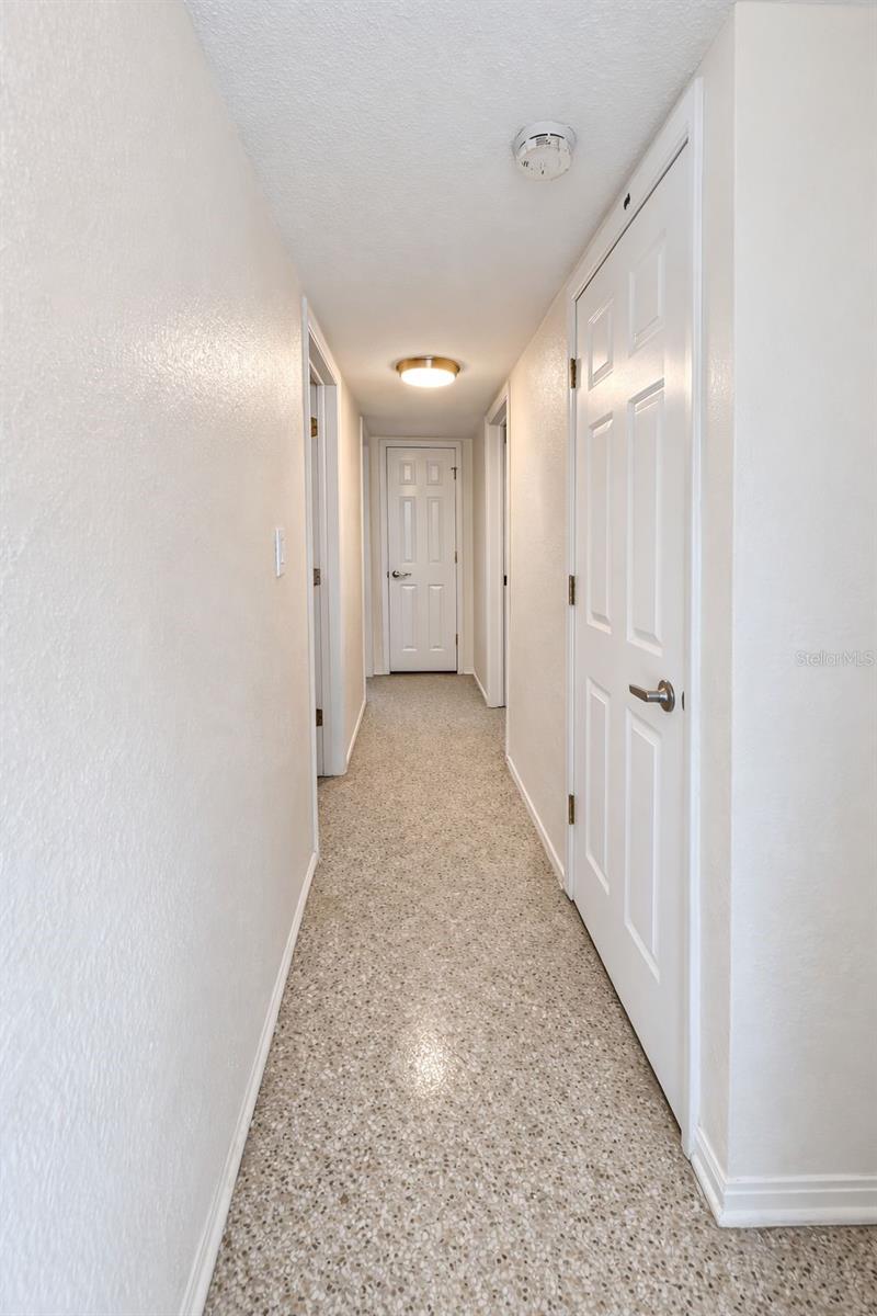 3975 PORPOISE DR SE, ST PETERSBURG, FL, 33705