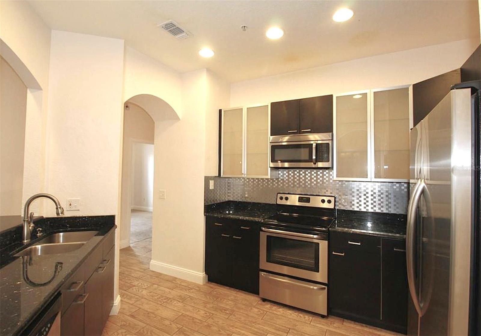 3001 LAUREL PARK LN #105, KISSIMMEE, FL, 34741