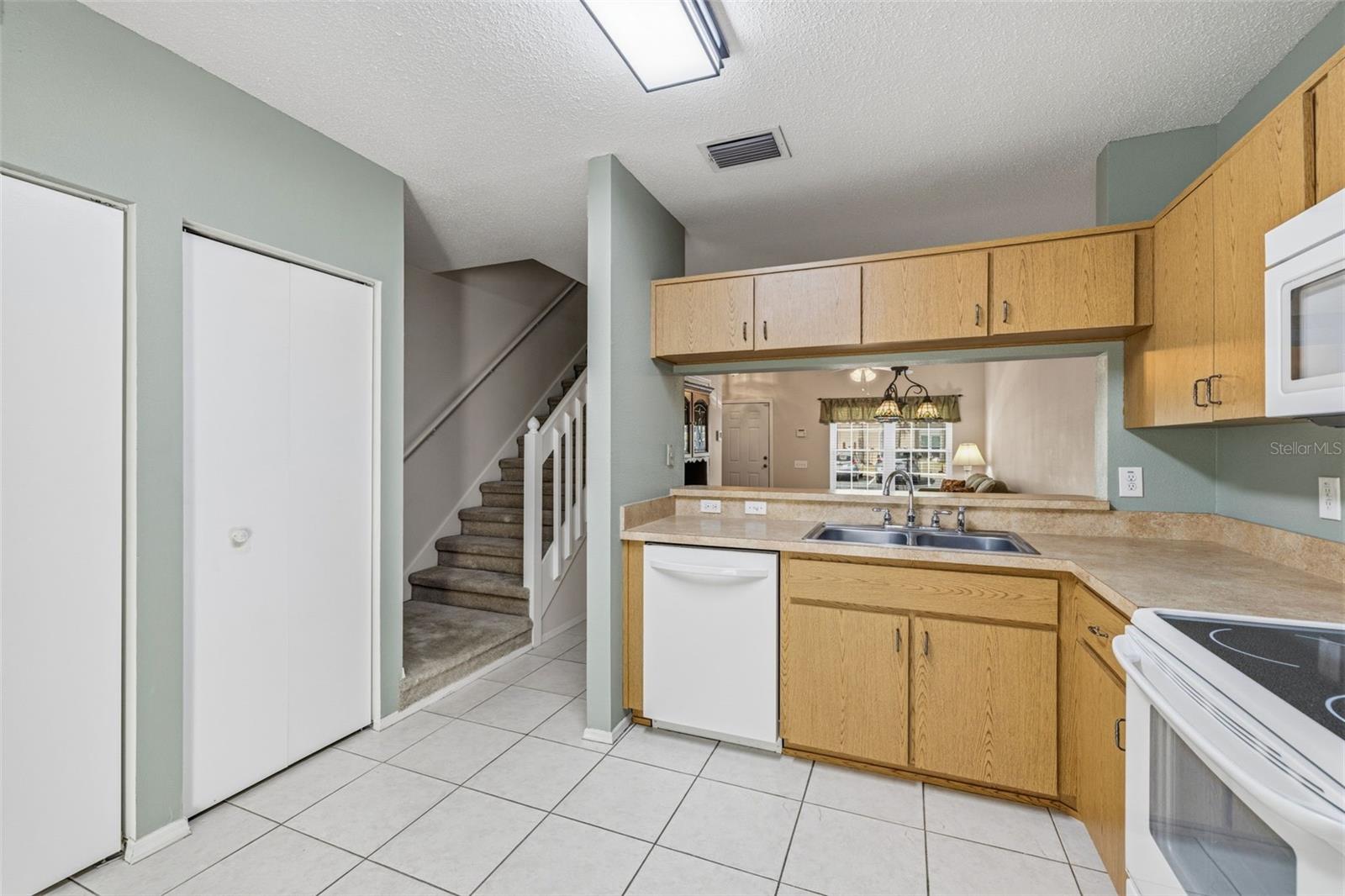 5913 BAYSIDE KEY DR, TAMPA, FL, 33615