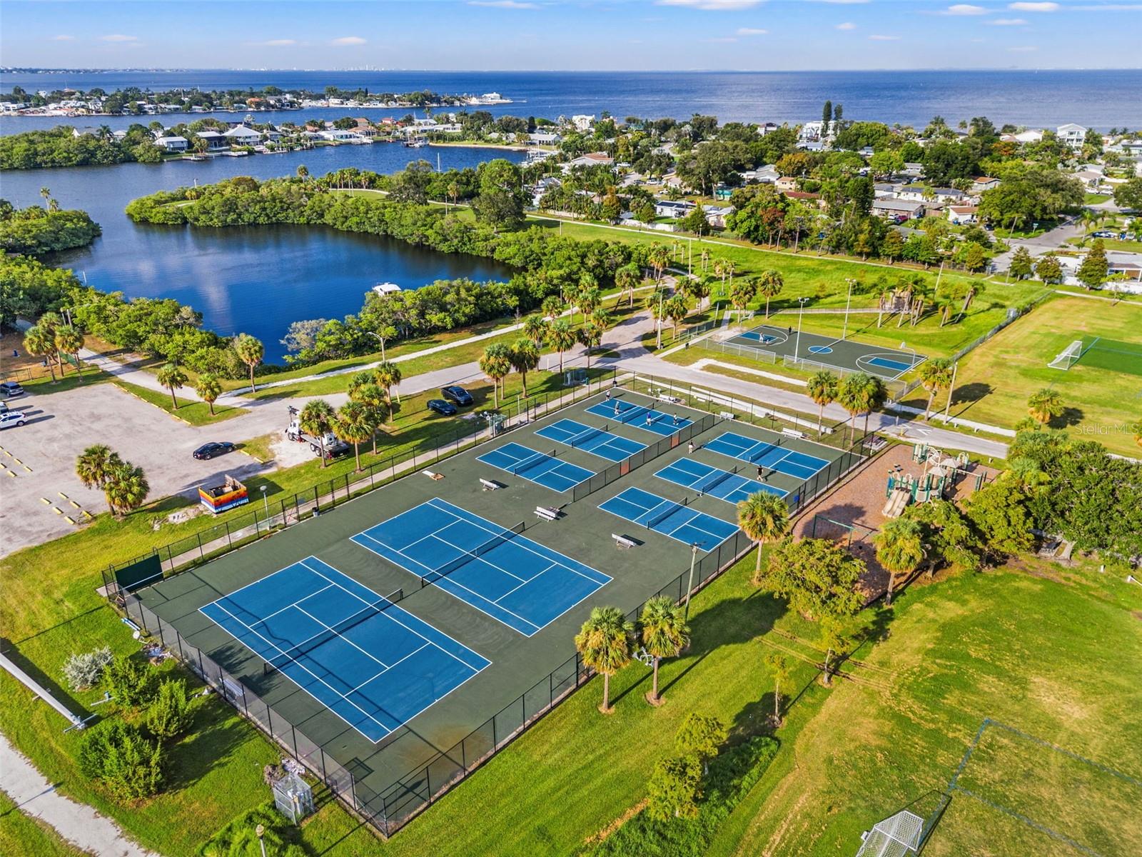 4420 POMPANO DR SE, ST PETERSBURG, FL, 33705