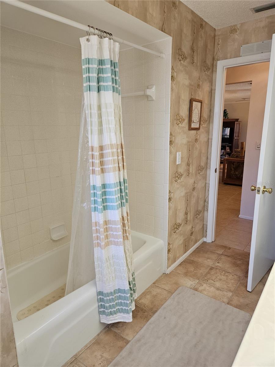 492 E SHADE DR, VENICE, FL, 34293