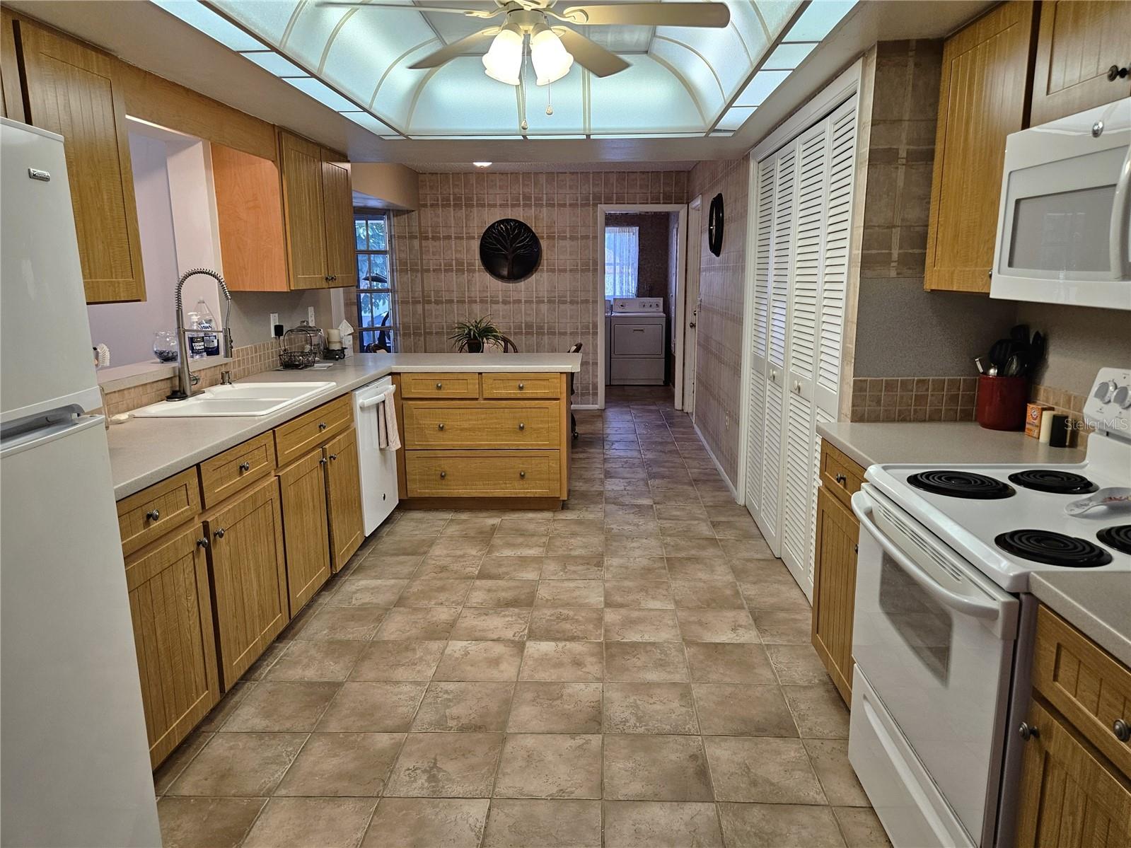 492 E SHADE DR, VENICE, FL, 34293